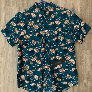 NWT F21 Floral Button Down
